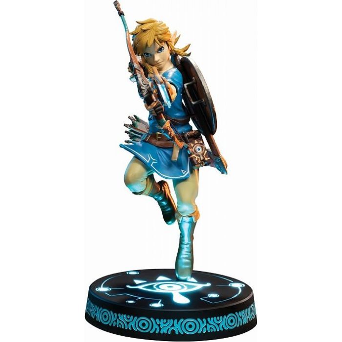 The Legend of Zelda Breath of the Wild Link 10inch PVC Statue Collector's Edition